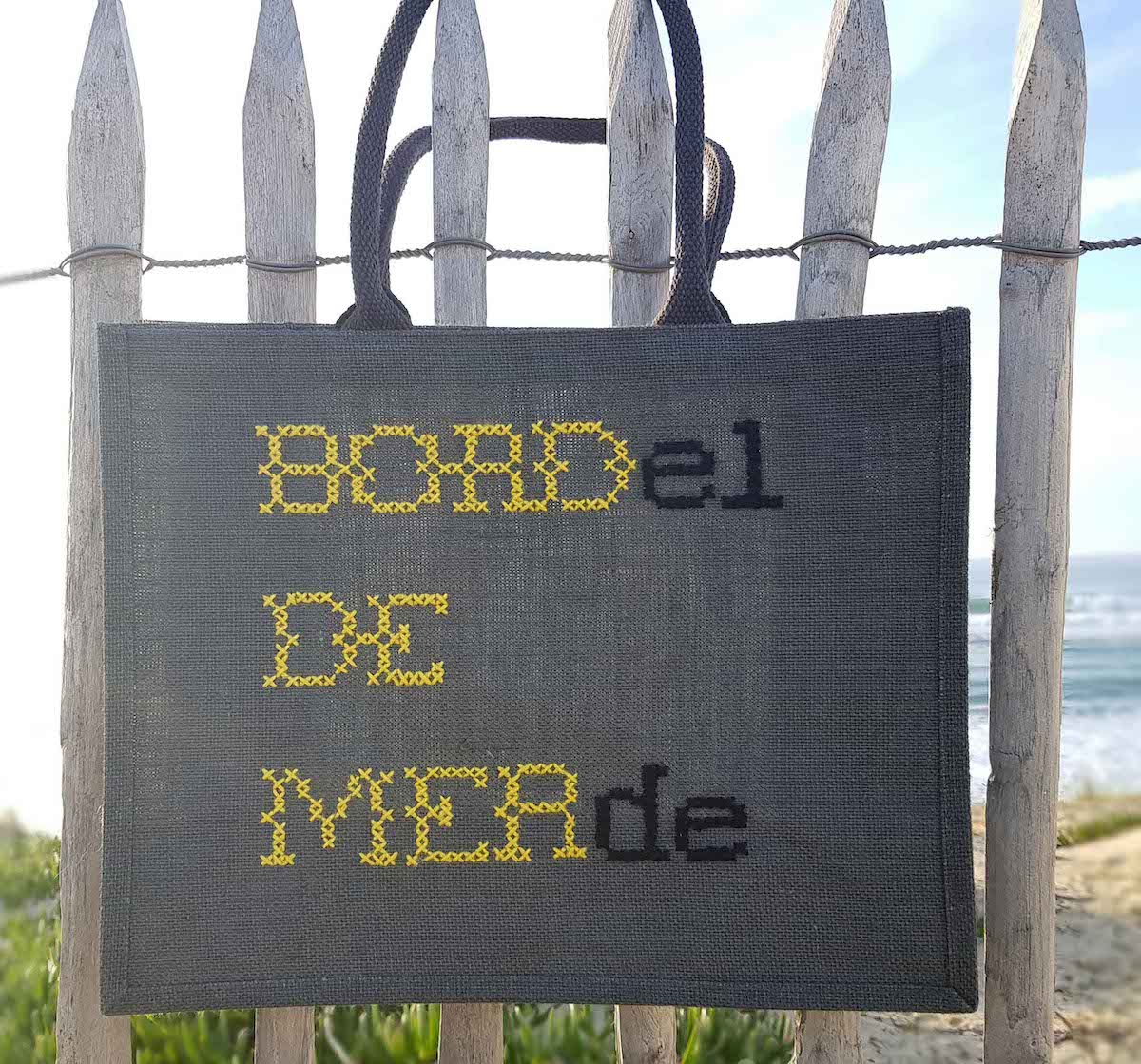 CABAS BORDel DE MERde, gris et jaune, by BROC INTO THE MOON