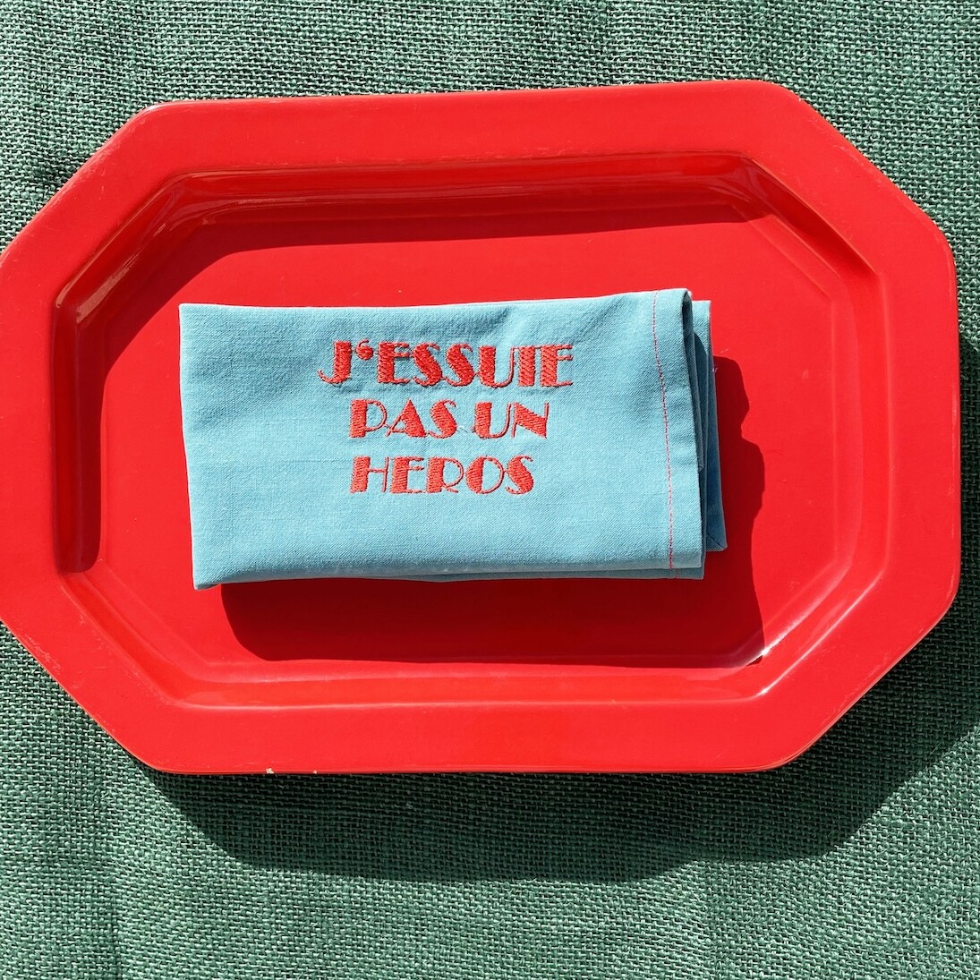 Serviette de table brodée upcyclée, broderie 