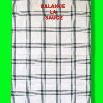 TORCHON DE CUISINE A GROS CARREAUX NOIRS BRODERIE BALANCE A LA SAUCE BY BRODE INTO THE MOON