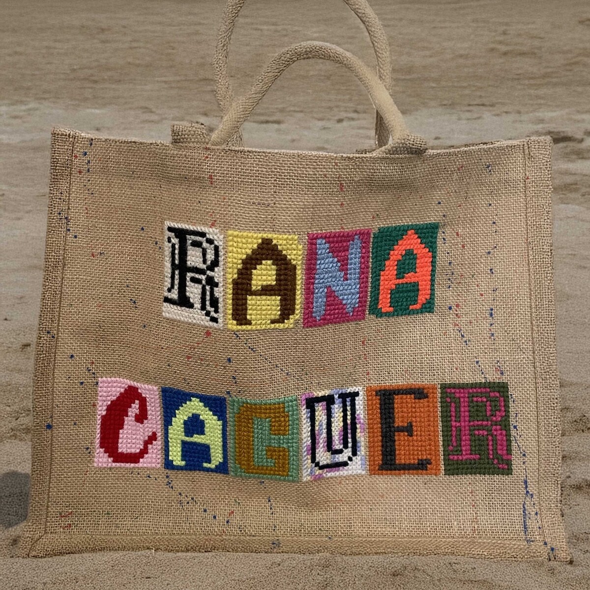 CABAS EN TOILE DE JUTE LAMINEE ECRU, BRODERIE PUNK EN POINT DE CROIX, RANA CAGUER